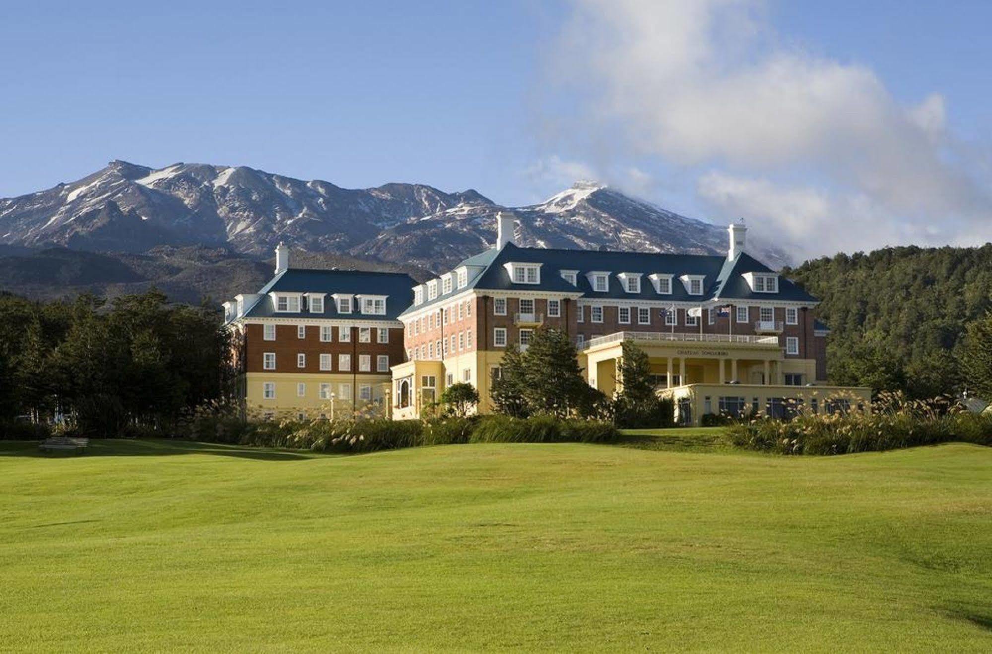 Chateau Tongariro Hotel Mount Ruapehu Bagian luar foto